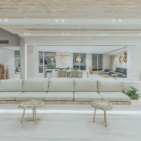 עיין סוחנה Tanoak Resort מראה חיצוני תמונה The interior of the airport