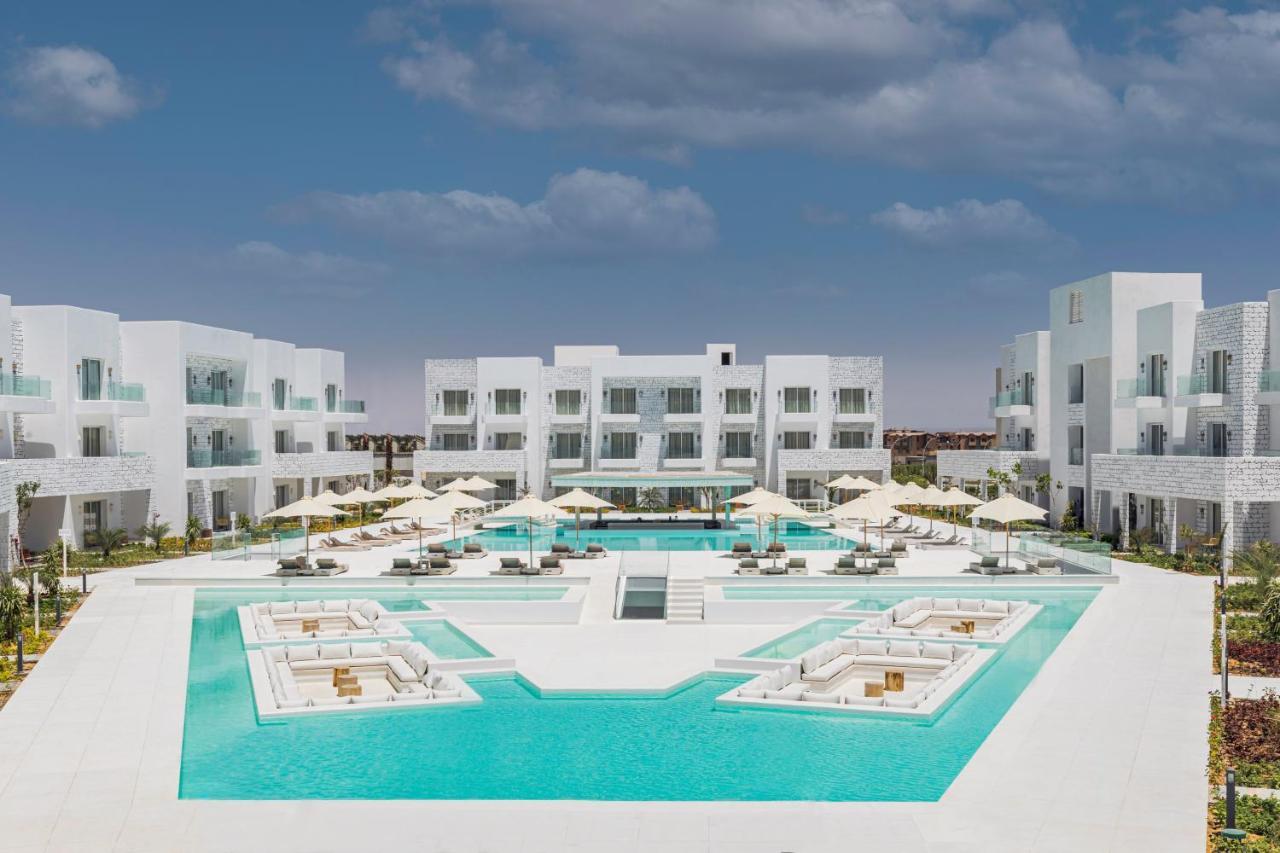 עיין סוחנה Tanoak Resort מראה חיצוני תמונה The hotel's main pool